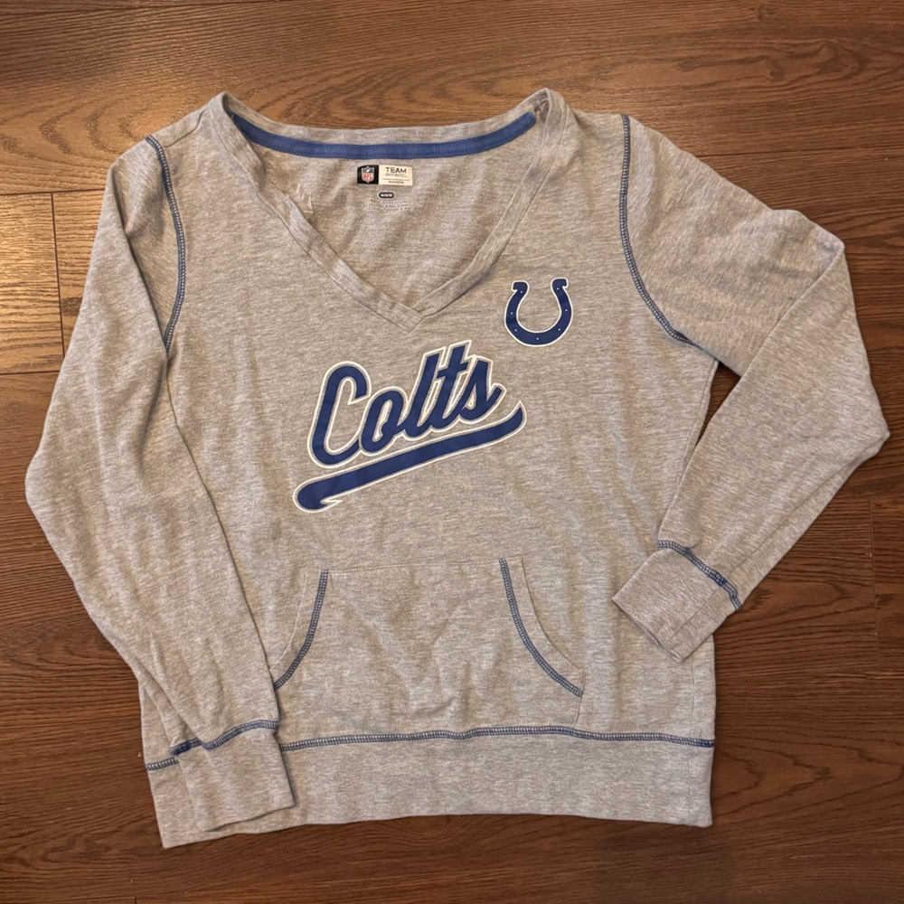 Colts v-neck teeshirt